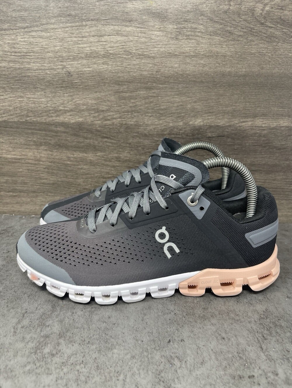 On Cloudflow Womens Size 7 Black Gray Rose Running Shoes CloudTec Lightweight